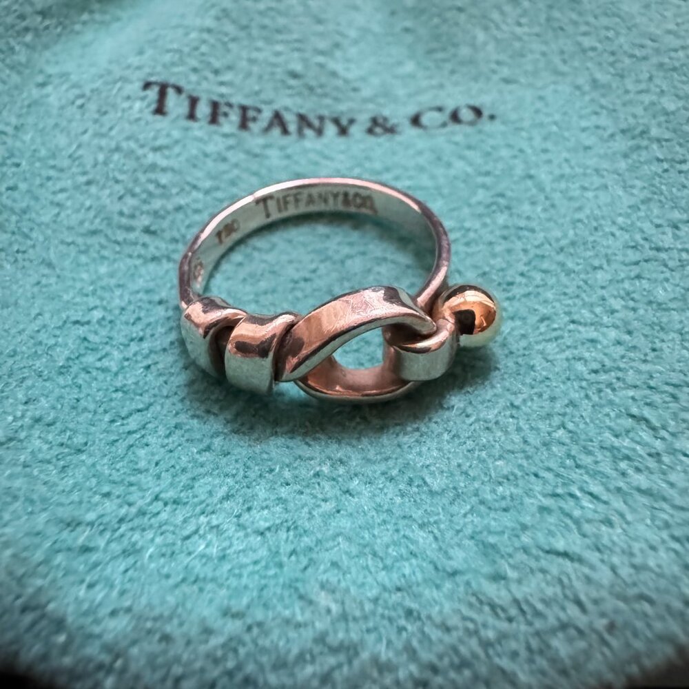 Tiffany & Co. Love Knot Hook and Eye Ring 18K Gold, Sterling - Picture 4 of 10